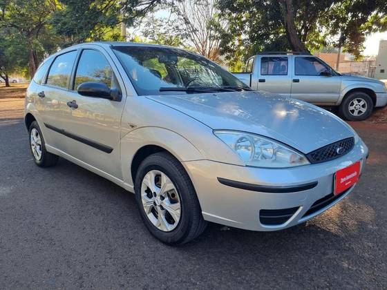 FORD FOCUS 1.6 GL 8V FLEX 4P MANUAL